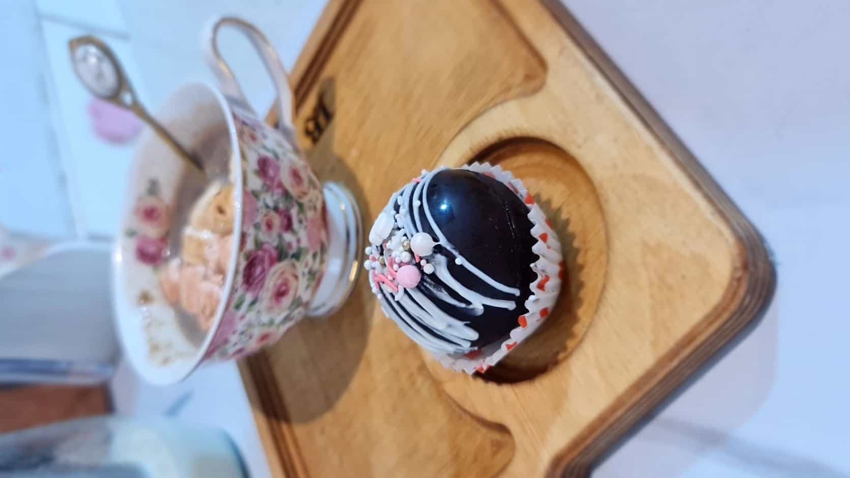 بمب شکلاتی